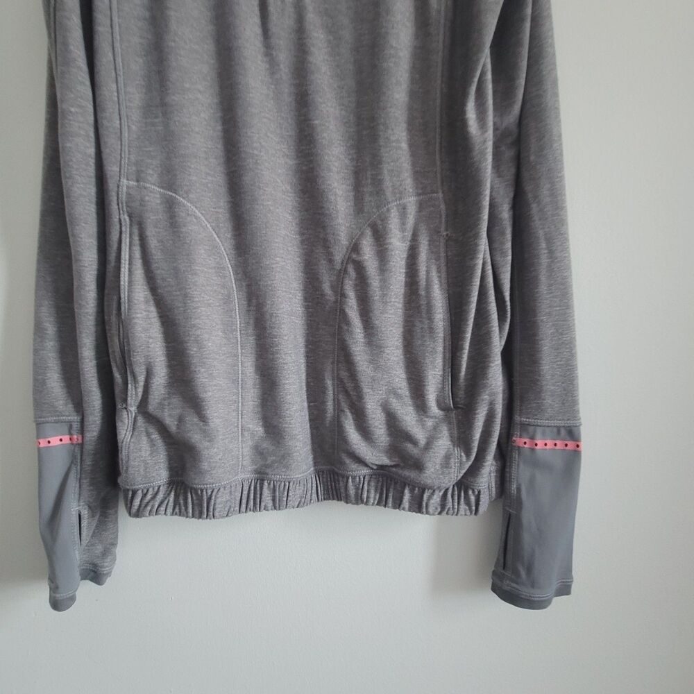 Lululemon Pace Pusher 1/2 Zip Long Sleeve Top Sz 4 Gray/Pink Trim Reflective - Picture 4 of 15